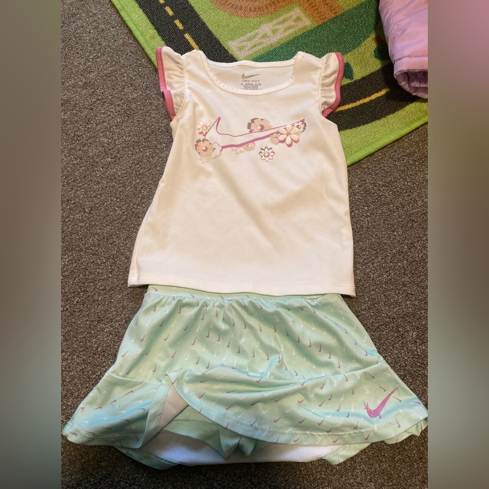 Nike Kids' White and Light Green Floral Set